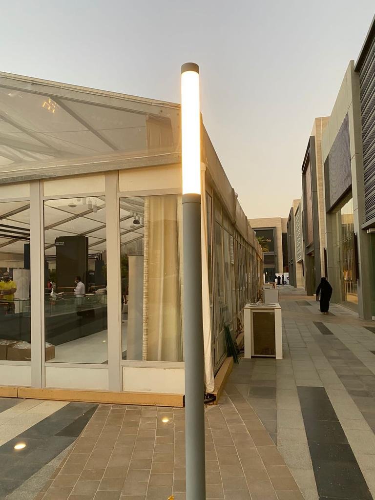 مصنع أعمدة إنارة الشوارع والطرق مجلفنة ومطابقة للمواصفات